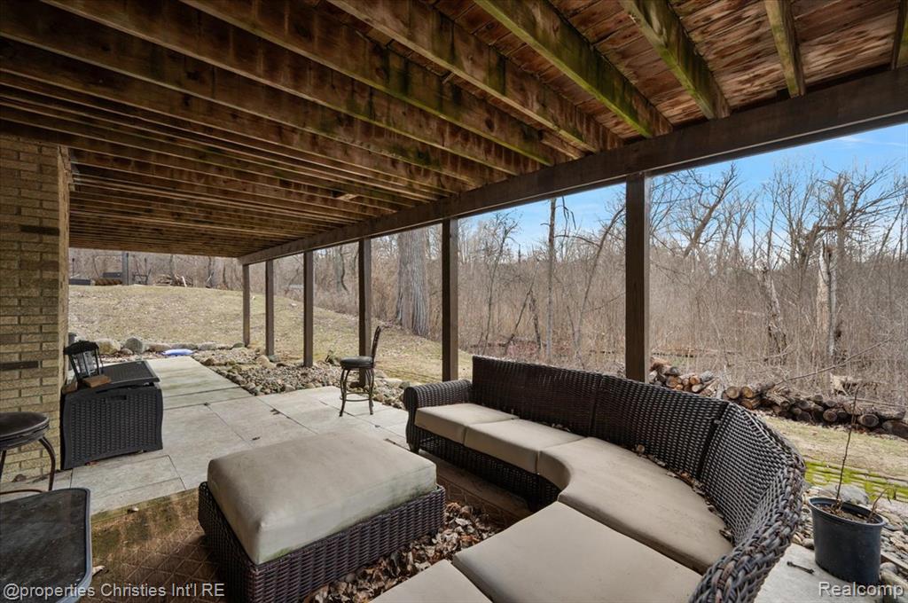 5160 Old Mill Road, Rochester, MI 48306 — Photo 24