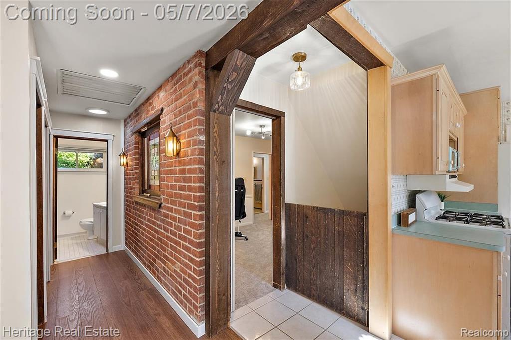 31881 Lamar Drive, Farmington, MI 48336 — Photo 22