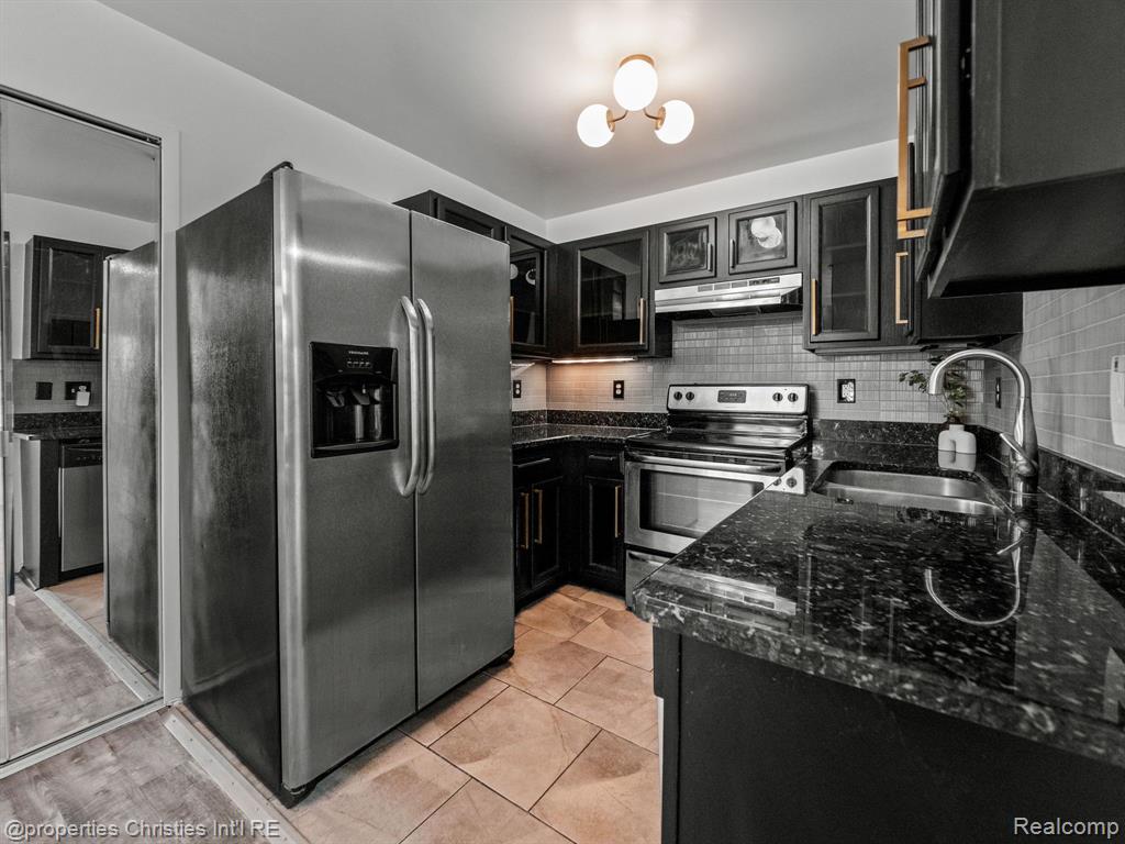23206 CORNERSTONE VILLAGE Drive, Southfield, MI 48075 — Photo 14