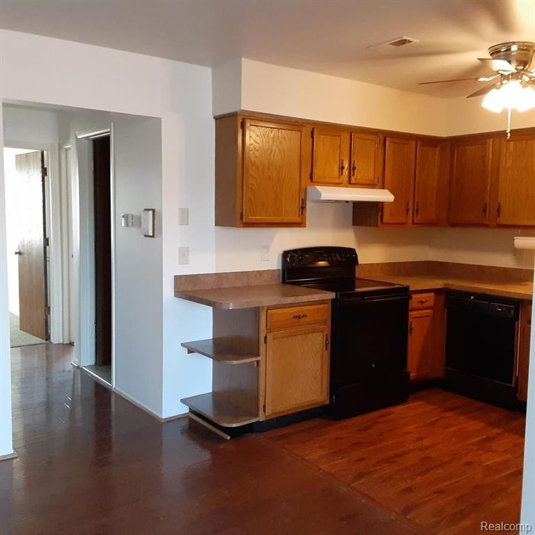 4672 E 10 MILE Road E, Warren, MI 48091 — Photo 6