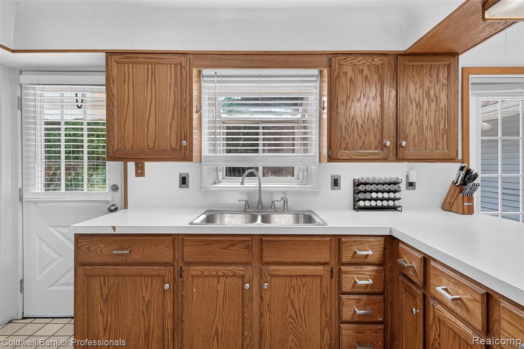 7194 N Center Road, Mount Morris, MI 48458 — Photo 16
