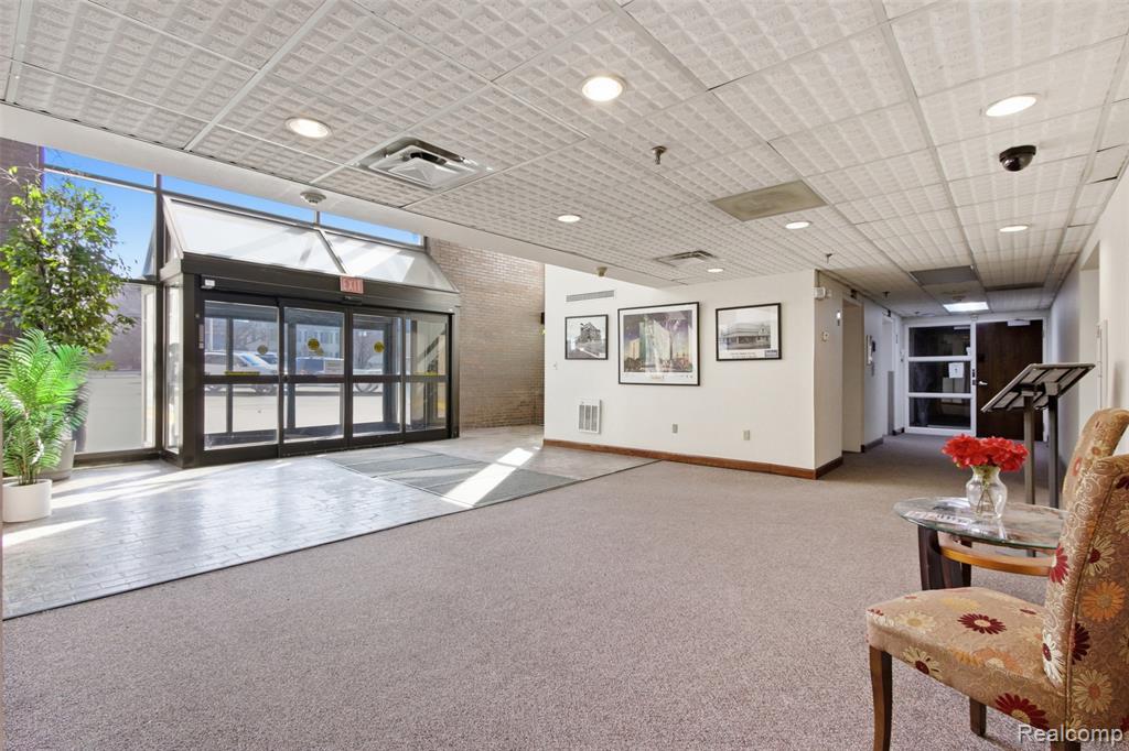 985 E Jefferson, Detroit, MI 48207 — Photo 5