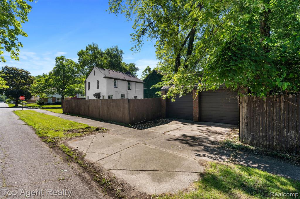 14257 Artesian Street, Detroit, MI 48223 — Photo 43