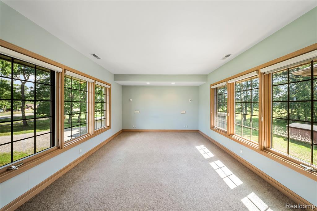 9281 Island Drive, Grosse Ile, MI 48138 — Photo 38