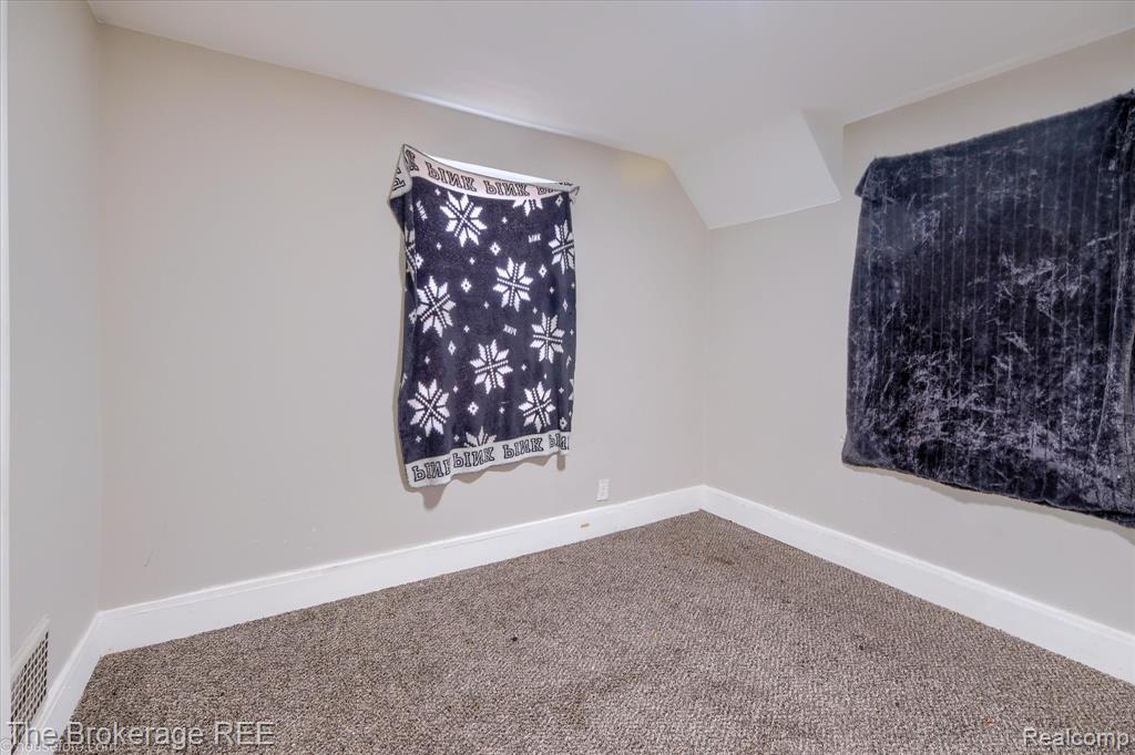 808 N Chevrolet Avenue, Flint, MI 48504 — Photo 22