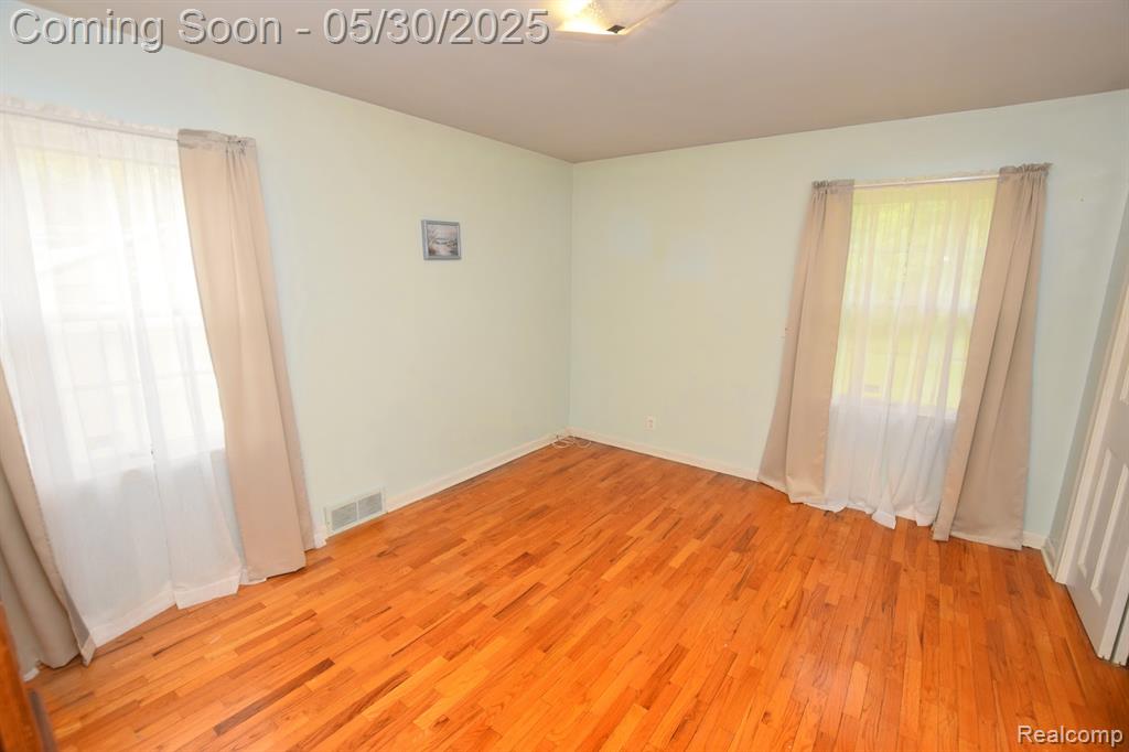 624 MAXINE Street, Flint, MI 48503 — Photo 6