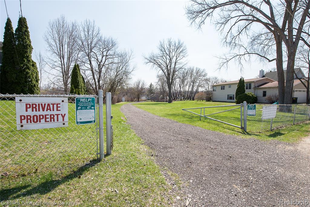 11634 Island Court, Hartland, MI 48353 — Photo 60