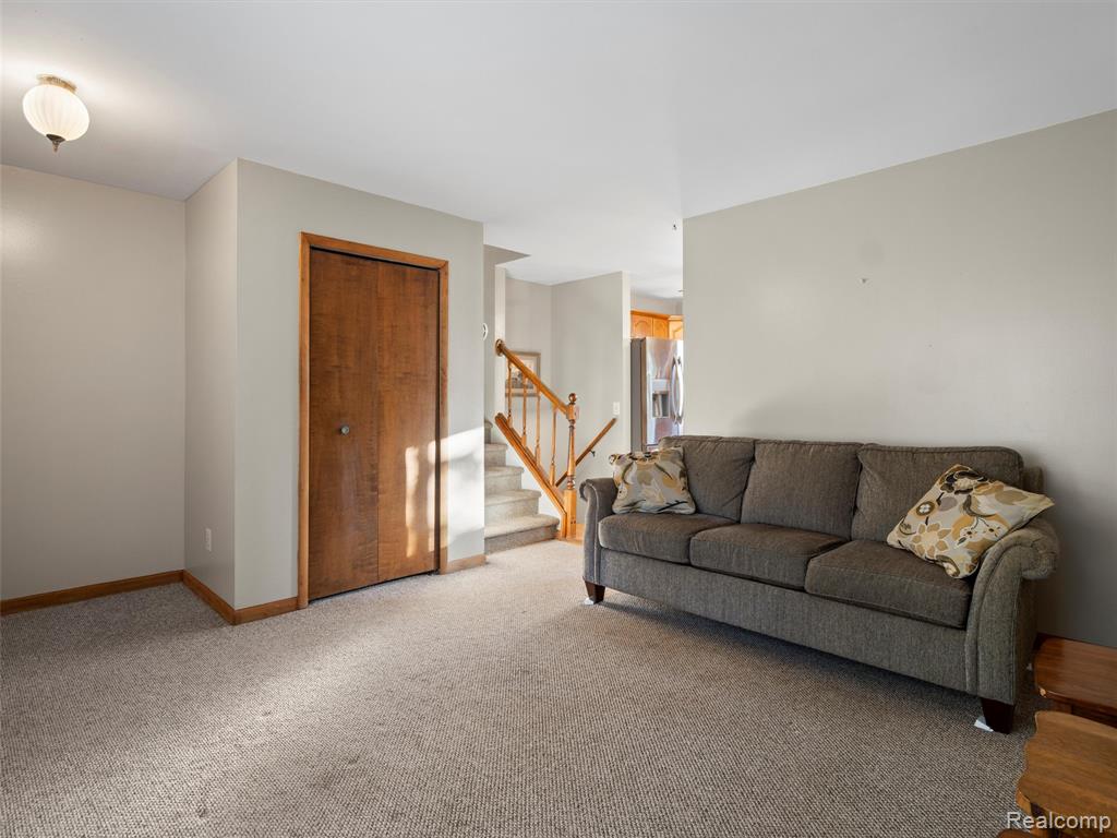 845 Harry Paul Drive, Lake Orion, MI 48362 — Photo 6