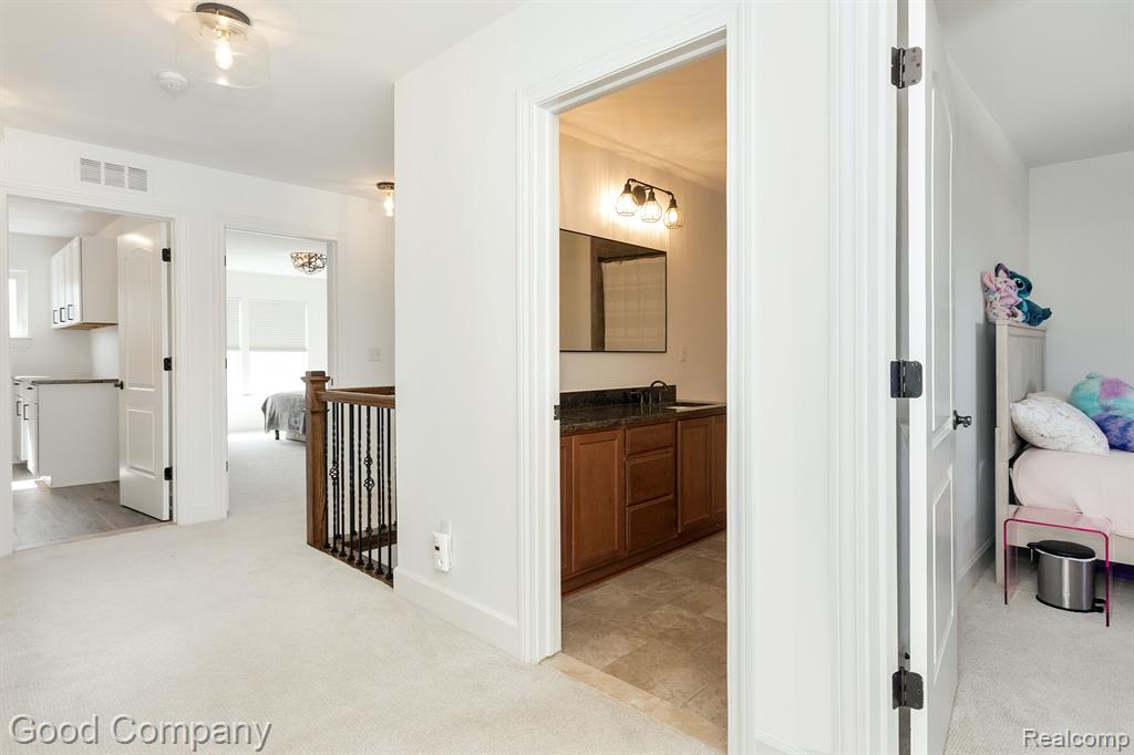 707 GOLF Avenue, Royal Oak, MI 48073 — Photo 21