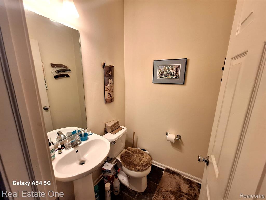 26707 ASHTON Drive, Woodhaven, MI 48183 — Photo 14