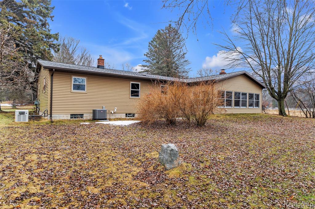 1641 Indian Road, Lapeer, MI 48446 — Photo 37