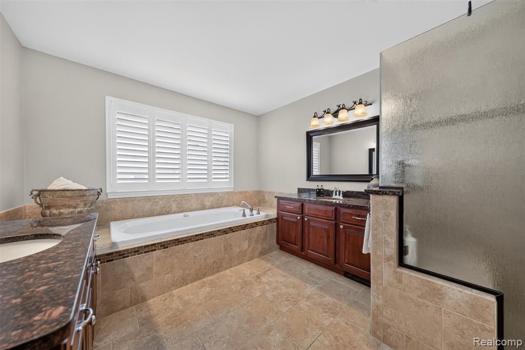 6828 Merrick Drive, Troy, MI 48098 — Photo 38