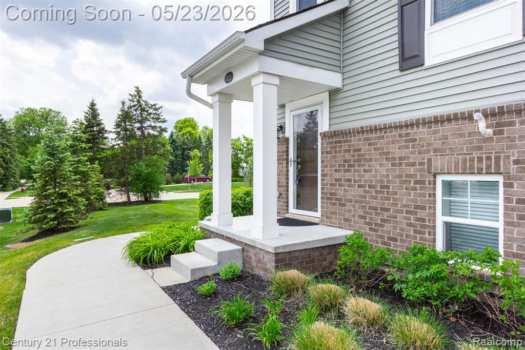4918 TREESIDE Lane, 27, Troy, MI 48098 — Photo 3