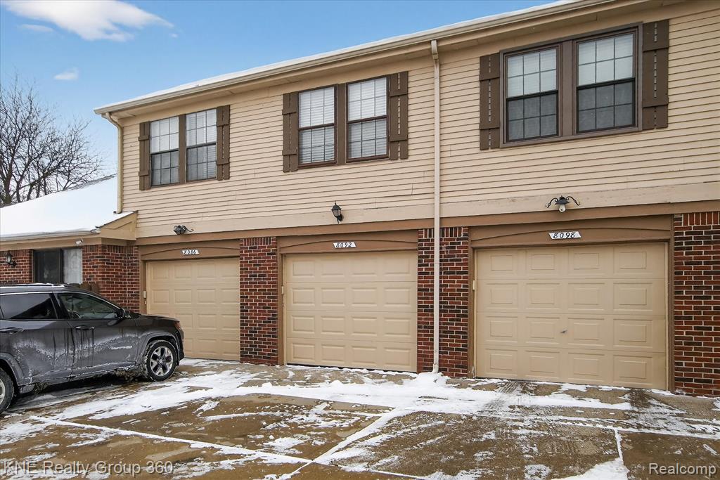 8092 Willow Lane, Warren, MI 48093 — Photo 41