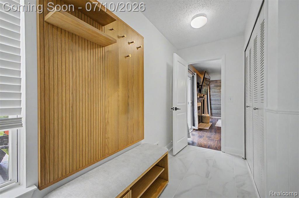 6400 Lake Meadow Drive, Waterford, MI 48327 — Photo 34