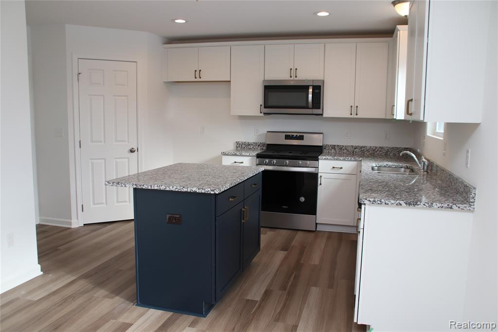 6007 Huron River Lane, Ypsilanti, MI 48197 — Photo 23