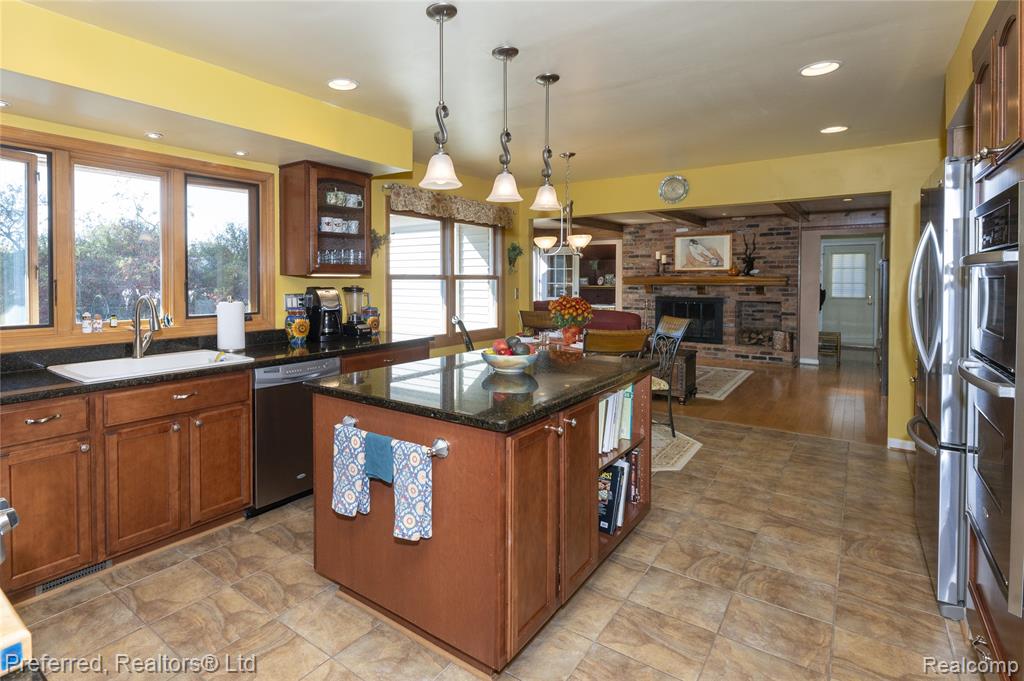 9350 Colony Farm Court, Plymouth, MI 48170 — Photo 15