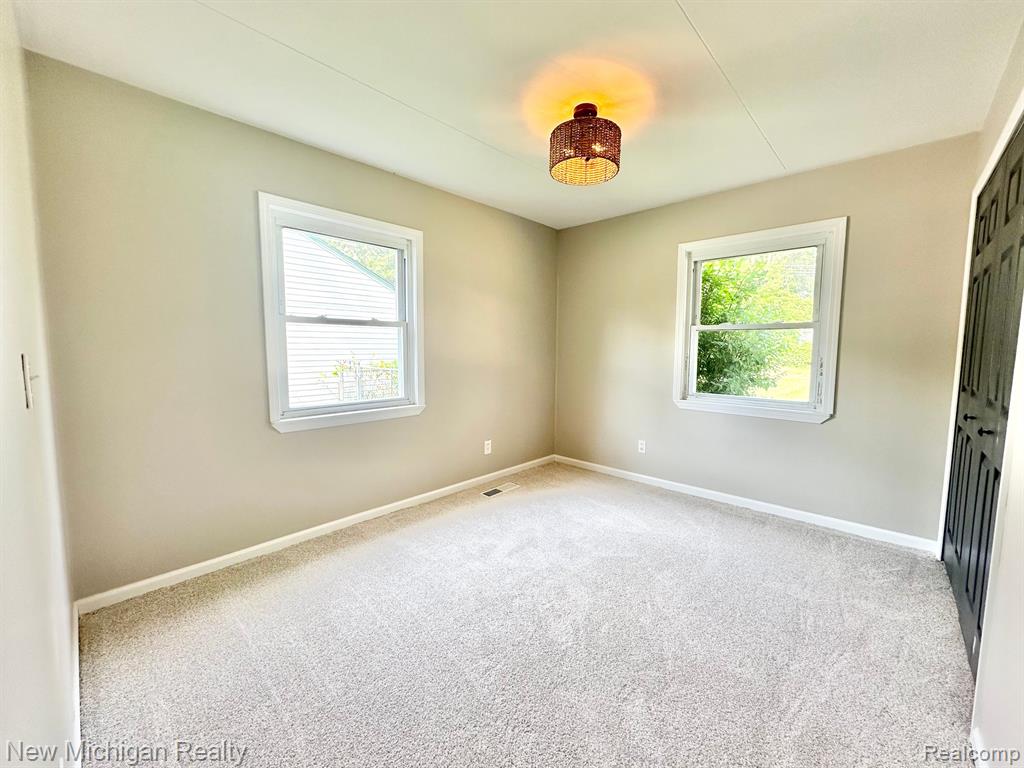 6109 WOODSDALE Drive, Grand Blanc, MI 48439 — Photo 20