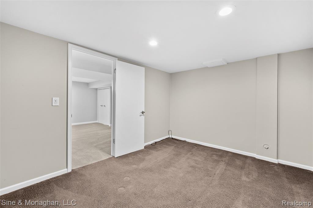 4419 Robinwood Avenue, Royal Oak, MI 48073 — Photo 37