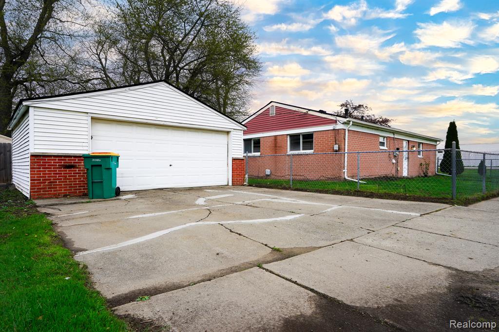 23817 Bredow Avenue, Trenton, MI 48174 — Photo 6