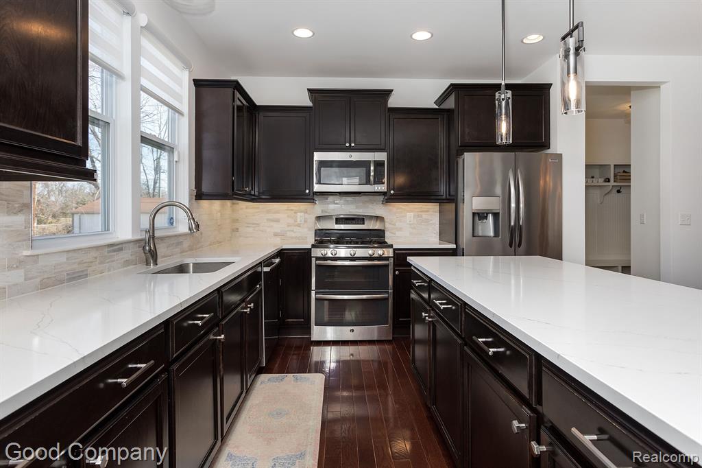 707 GOLF Avenue, Royal Oak, MI 48073 — Photo 15