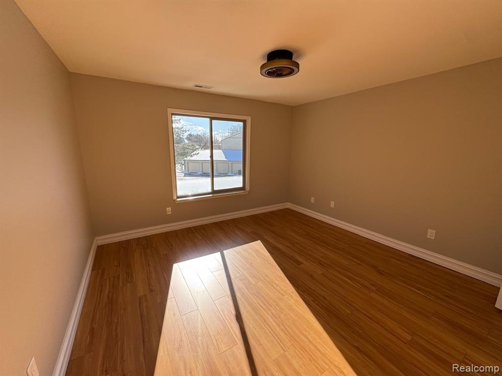 7490 S Brynmawr Court, West Bloomfield, MI — Photo 27