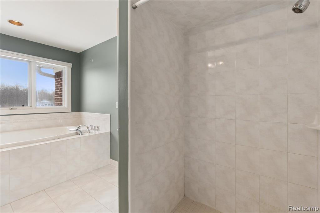 6615 GREENE HAVEN Drive, Clarkston, MI 48348 — Photo 31
