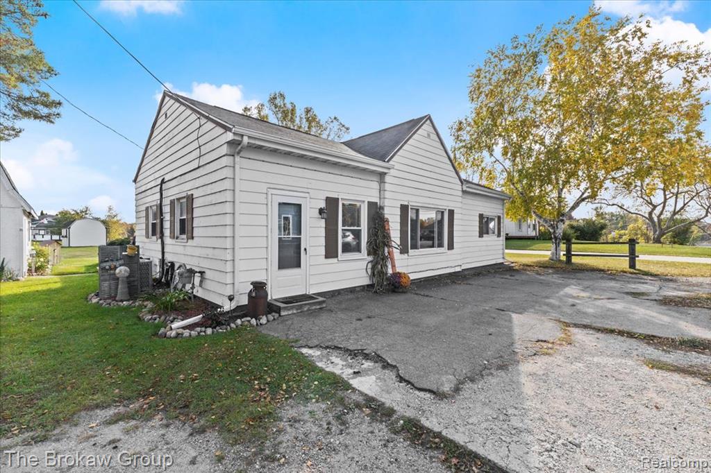 105 Center Street, Otisville, MI 48463 — Photo 6