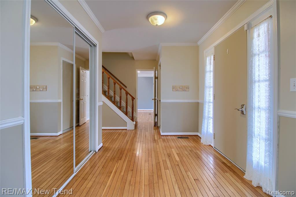 5794 Willow Creek Drive, Canton, MI 48187 — Photo 4