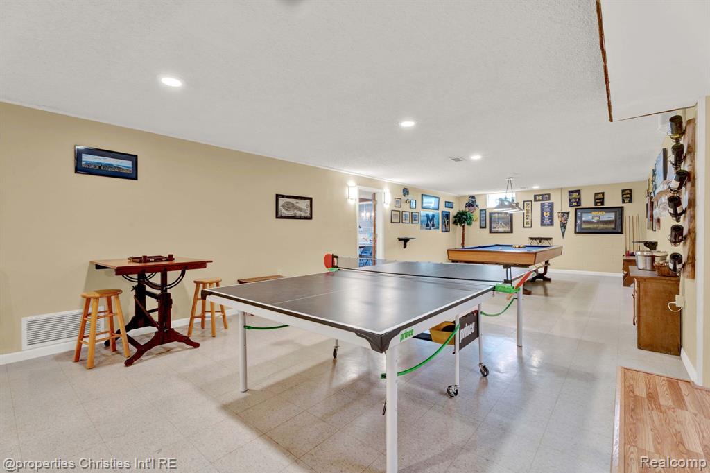 5753 CHERRY CREST Drive, West Bloomfield, MI — Photo 37