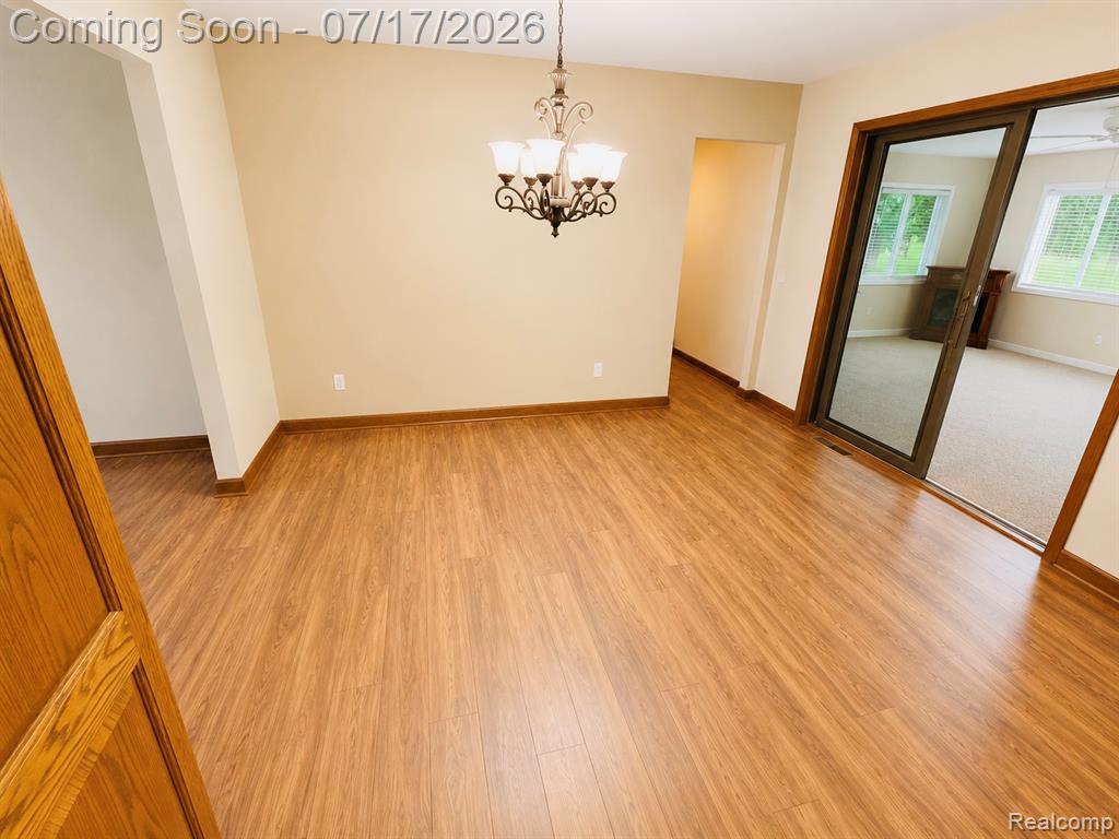 810 E Liberty Street, Chesaning, MI 48616 — Photo 5