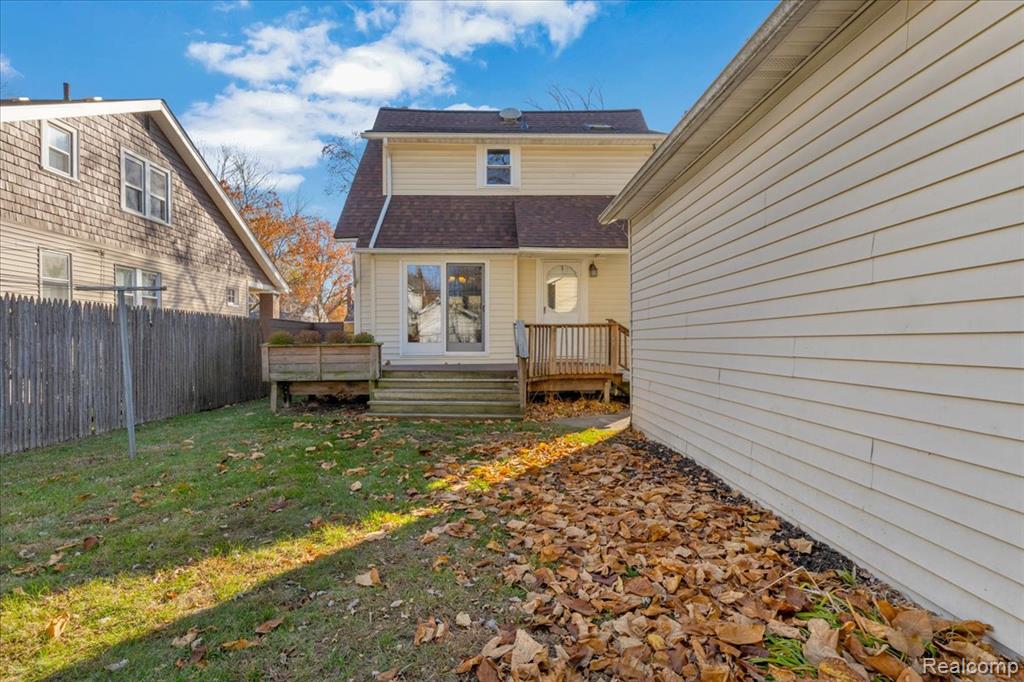 724 W Cambourne Street, Fenton, MI 48220 — Photo 15