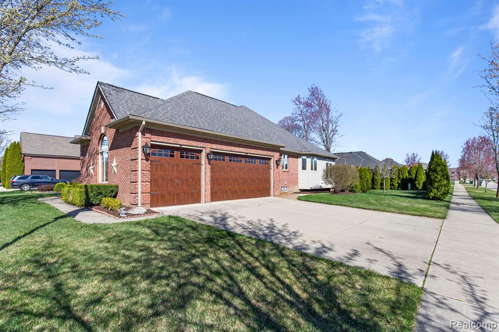 7689 BIRCH Lane, Shelby Twp, MI 48316 — Photo 4