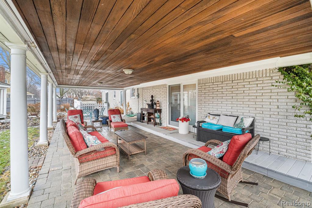4361 Crestknoll Drive, Grand Blanc, MI 48439 — Photo 24