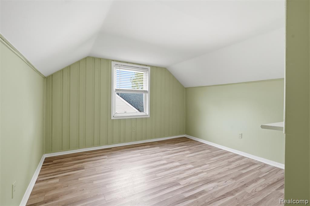 756 Cloverlawn Boulevard, Lincoln Park, MI 48146 — Photo 16