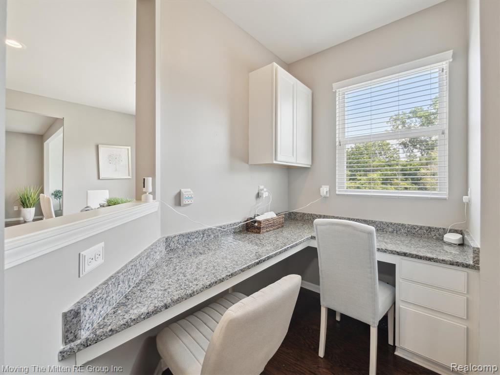 50201 Eisenhower Drive, Canton, MI 48188 — Photo 17