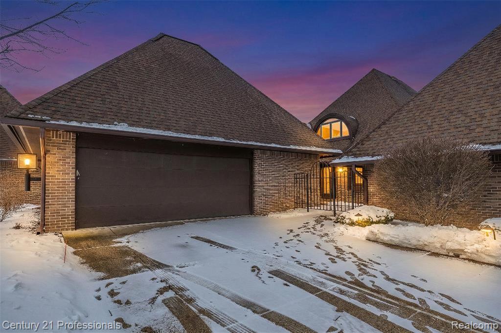 9095 S Saginaw Road, 5, Grand Blanc, MI 48439 — Photo 2