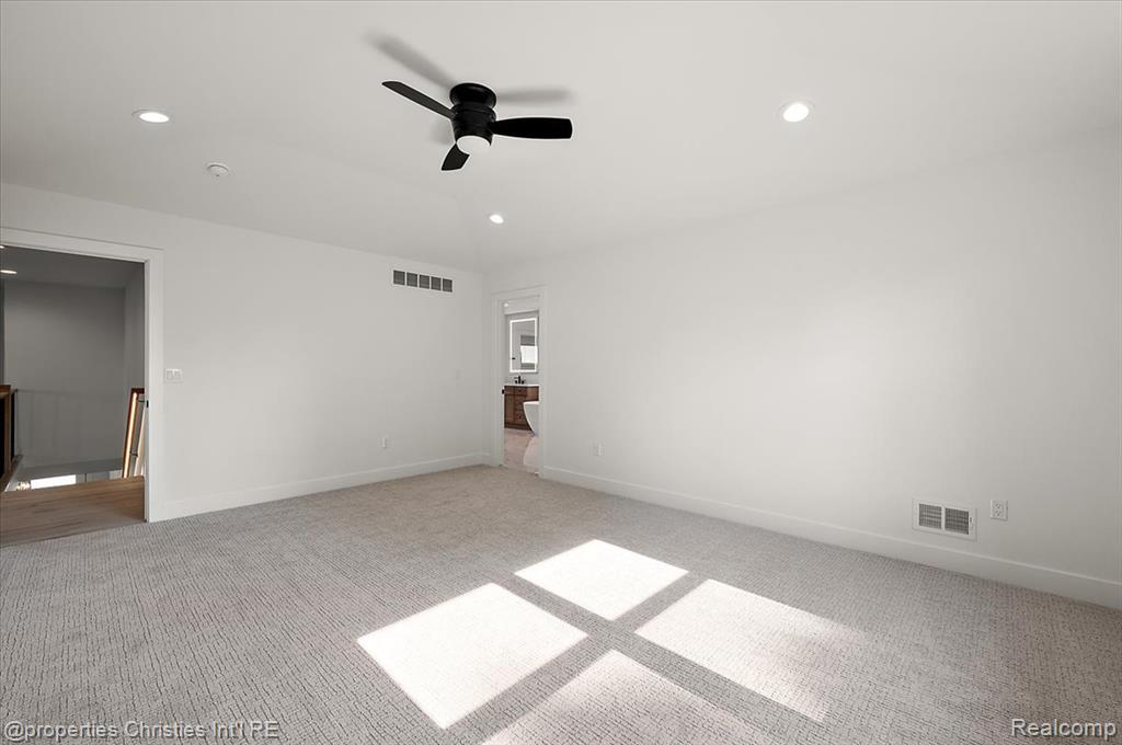 4217 Mankato Avenue, Birmingham, MI 48073 — Photo 32