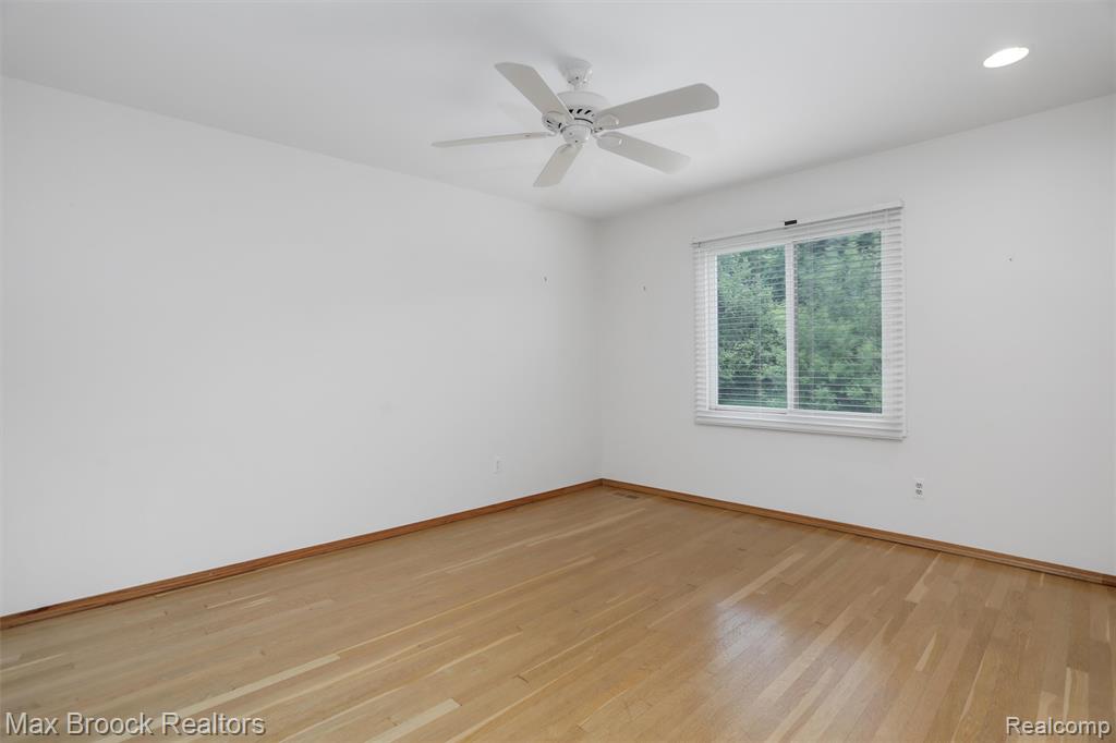 5844 INDEPENDENCE Lane, West Bloomfield, MI — Photo 32