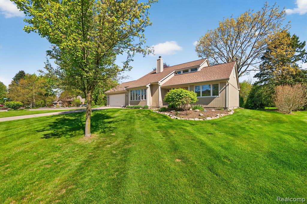 2476 Cedar Key Drive, Lake Orion, MI — Photo 4
