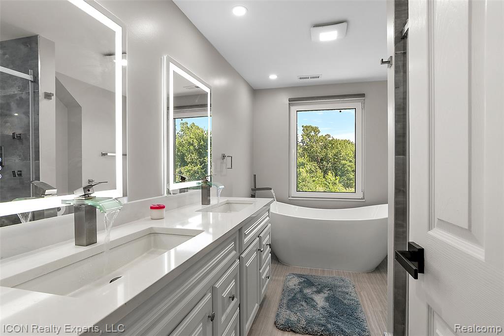 6727 Napier Road, Plymouth, MI 48170 — Photo 17