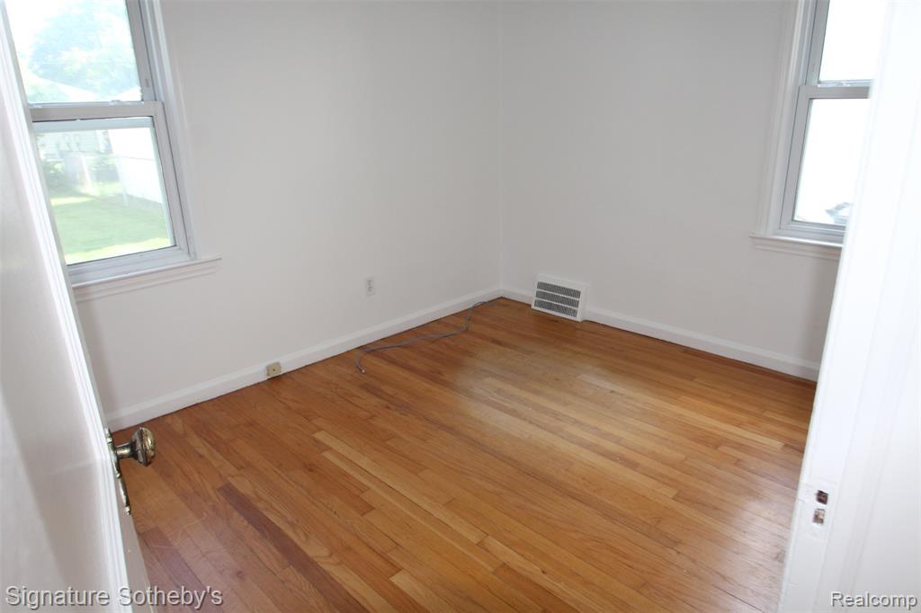 760 WORDSWORTH Street, Ferndale, MI 48220 — Photo 8