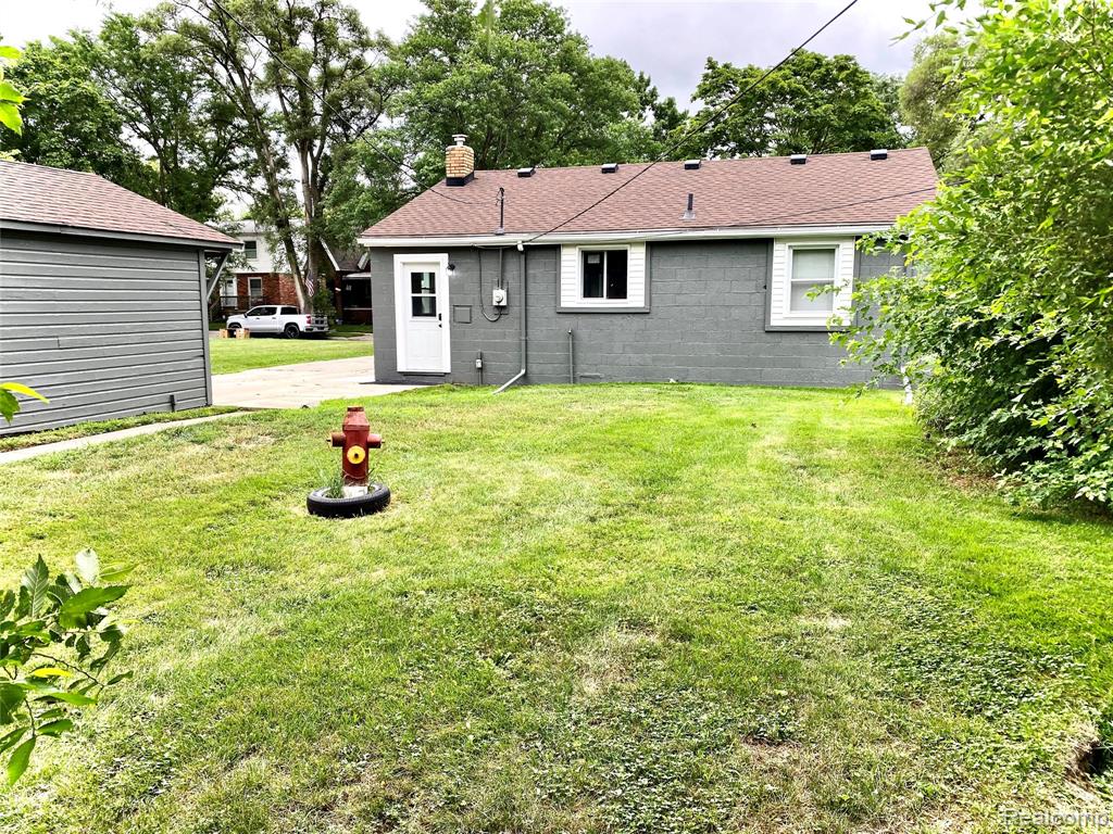 8073 Helen, Center Line, MI 48015 — Photo 26