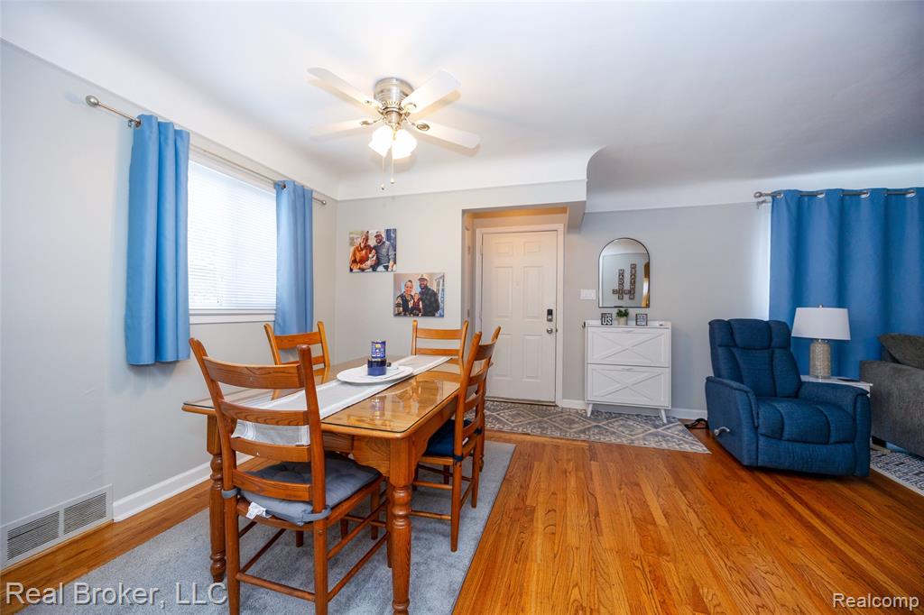 29454 Barton Street, Garden City, MI — Photo 10