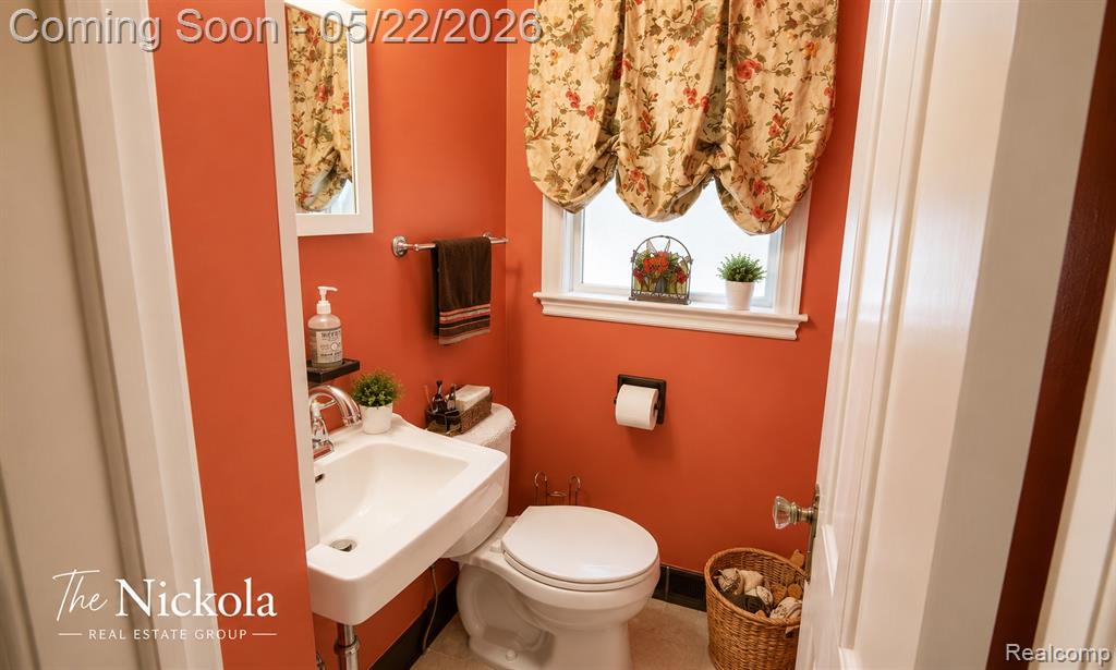 515 Barrington Road, Grosse Pointe, MI 48230 — Photo 16