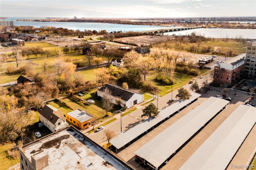 520 Bellevue Street - Photo 4
