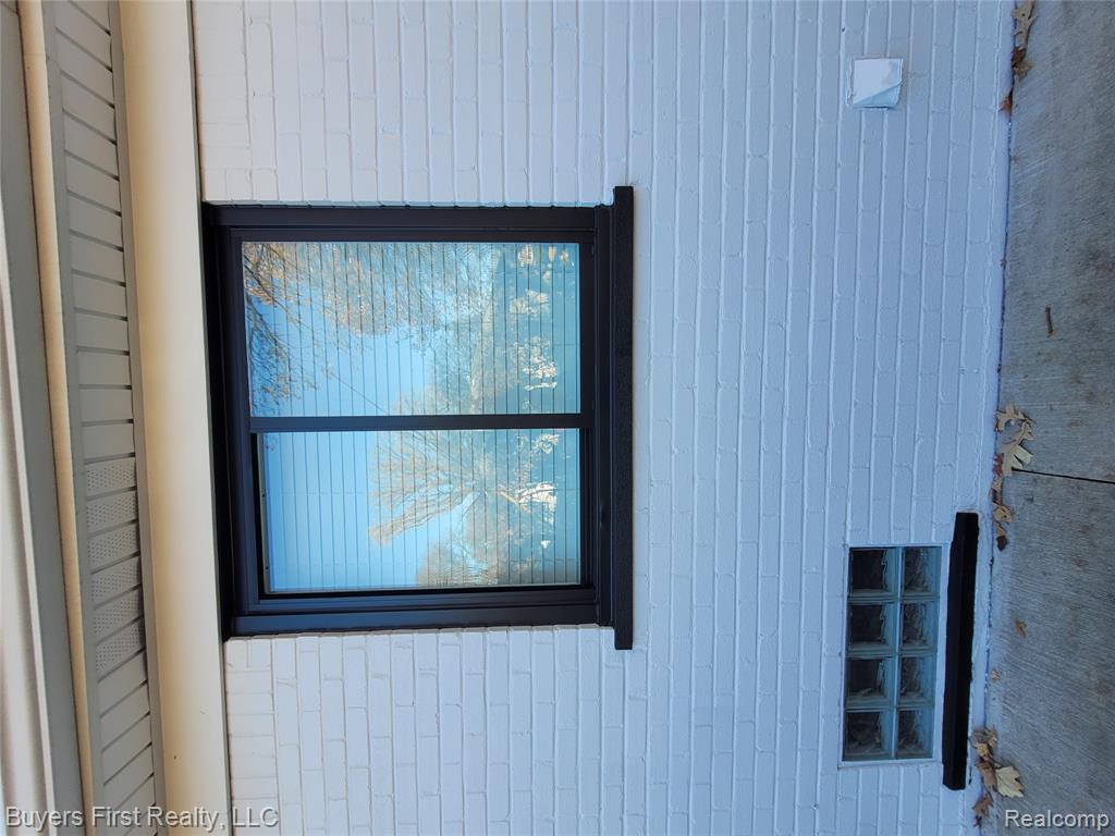 21741 Church Street, Oak Park, MI 48237 — Photo 20
