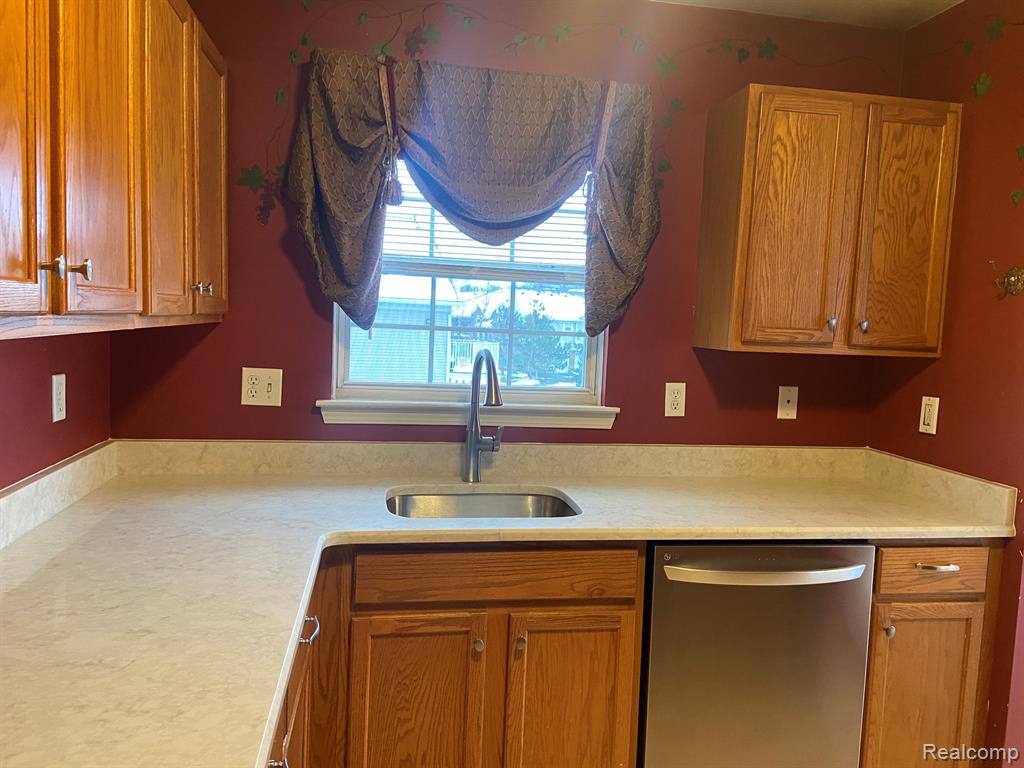 16821 Carriage Way, 672, Northville, MI 48168 — Photo 5