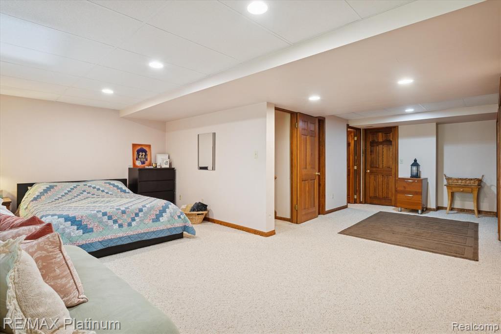 852 Woodridge Hills Drive, Brighton, MI 48116 — Photo 32