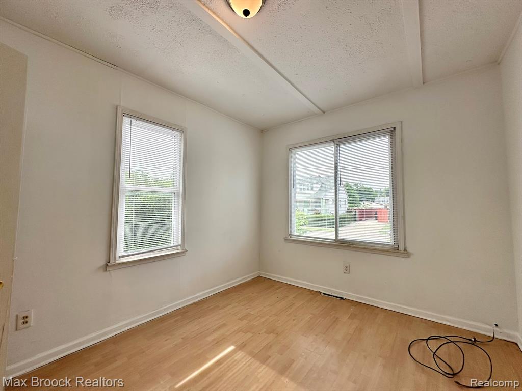 7584 Jackson Avenue, Warren, MI 48091 — Photo 11
